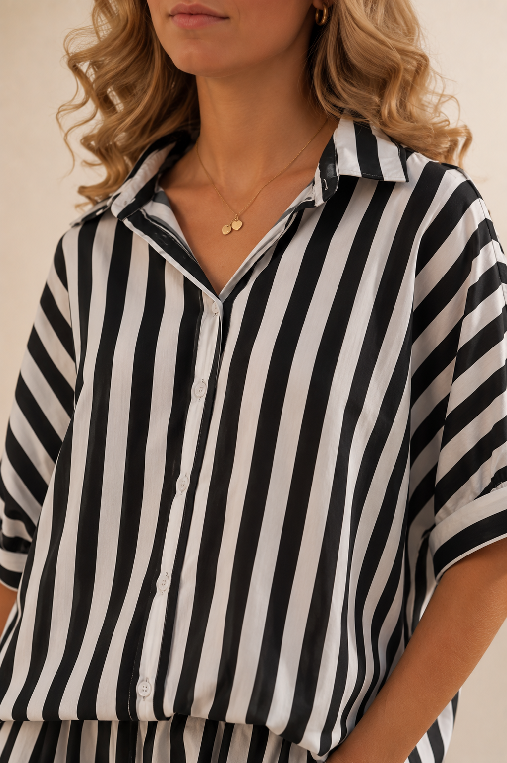 Ensemble marin noir et blanc