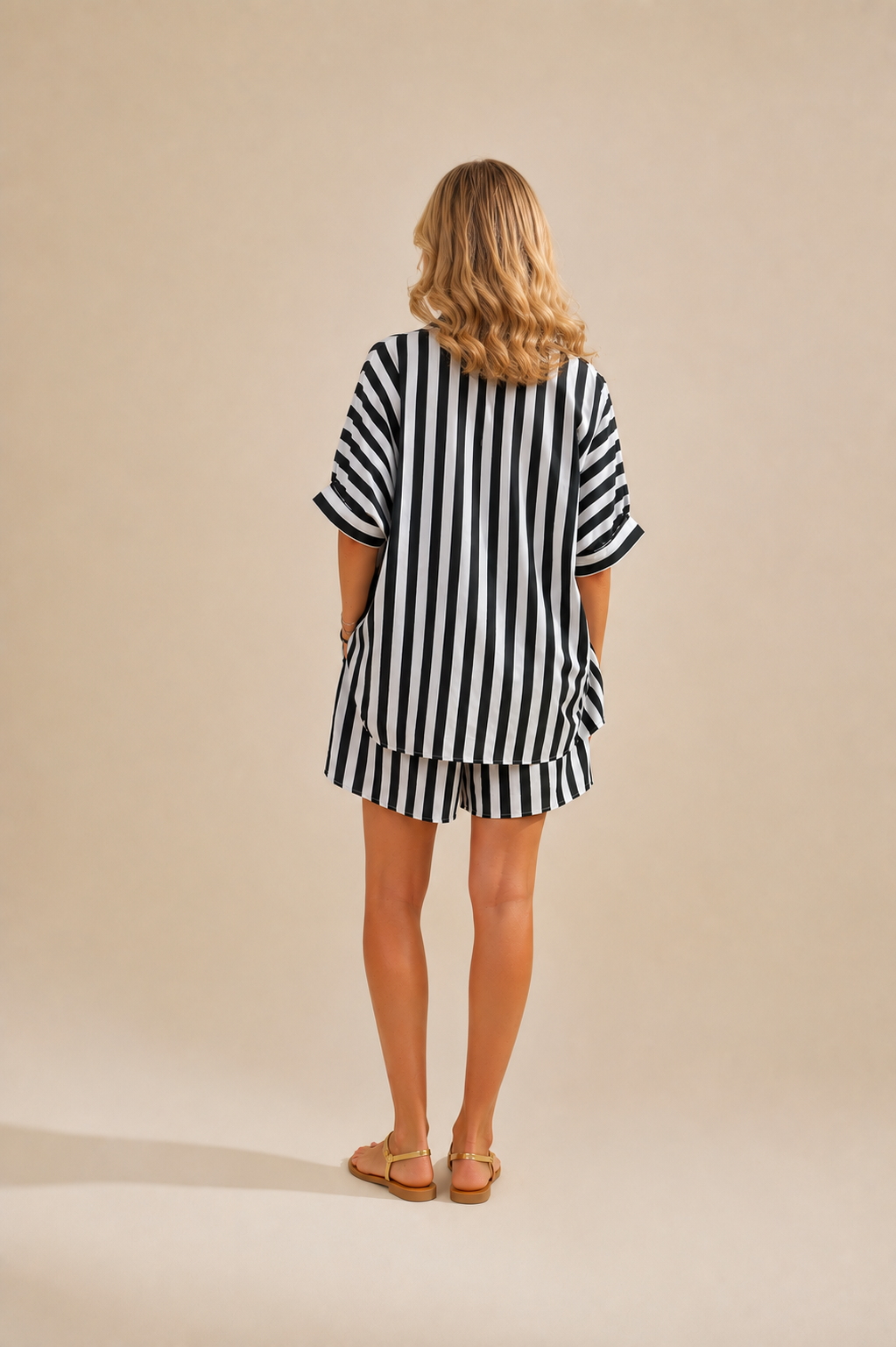 Ensemble marin noir et blanc