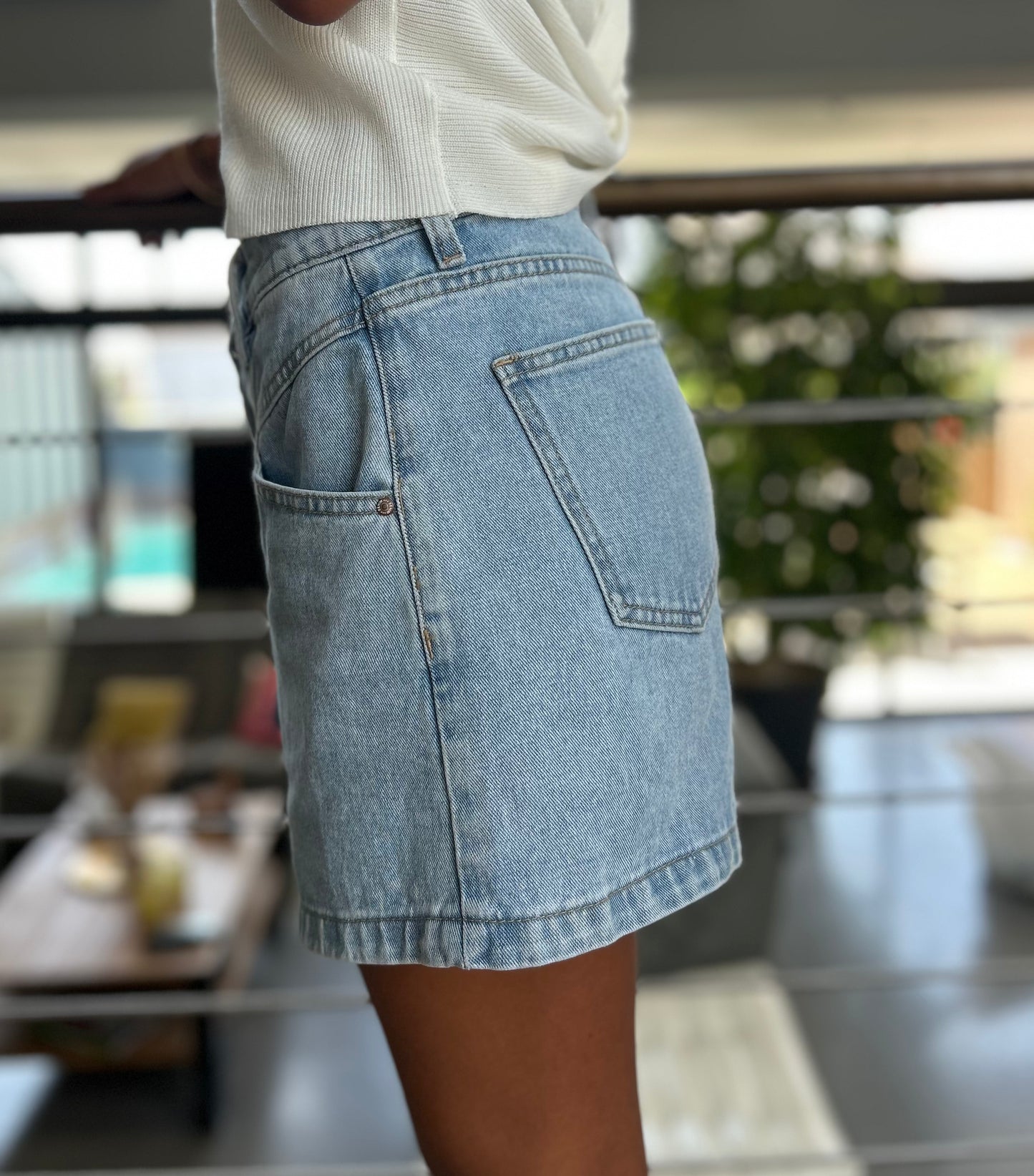 Short denim